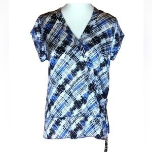 BCBGMAXAZRIA silk cap sleeve top Size Medium